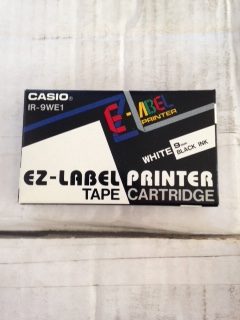 Casio IR-9WE1 Nastro Stampa 9mm Nero su Bianco, Lunghezza 8 m