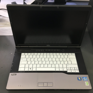 FUJITSU LIFEBOOK E752 15,6″ Core i5 3320M 2.6 GHZ 4 GB 128 GB SSD WIN 7 (USATO)